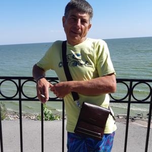 Виталий, 58 лет, Казань