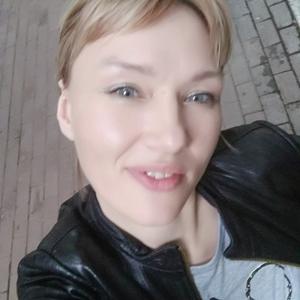 Девушки в Химках: Екатерина Чернышева, 43 - ищет парня из Химок