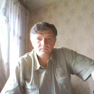 Парни в Великий Новгороде: Сергей, 54 - ищет девушку из Великий Новгорода