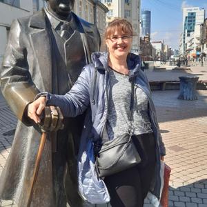 Девушки в Екатеринбурге: Марина, 48 - ищет парня из Екатеринбурга