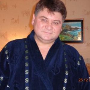 Игорь, 57 лет, Омск