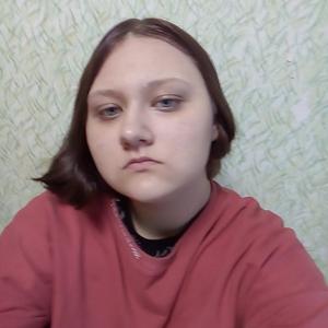 Девушки в Воткинске: Василиса, 20 - ищет парня из Воткинска
