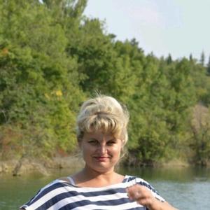 Девушки в Донецке: Вероника, 43 - ищет парня из Донецка