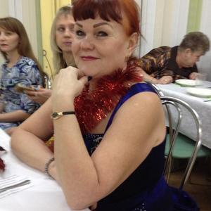 Девушки в Екатеринбурге: Лидия, 65 - ищет парня из Екатеринбурга