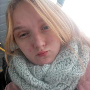 Девушки в Новокузнецке: Светлана, 21 - ищет парня из Новокузнецка