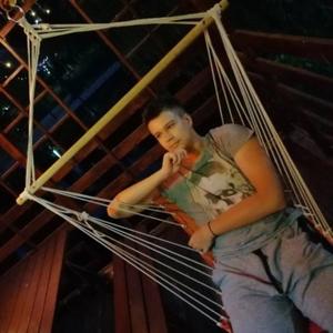 Парни в Саратове: Александр, 19 - ищет девушку из Саратова
