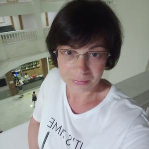 Девушки в Вологде: Лена, 49 - ищет парня из Вологды