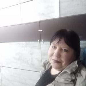 Девушки в Петрозаводске: Нина, 42 - ищет парня из Петрозаводска