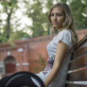 Девушки в Липецке: Оксана, 30 - ищет парня из Липецка