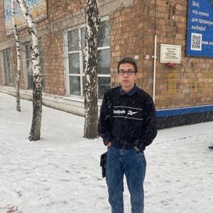 Парни в Минусинске: Артем, 22 - ищет девушку из Минусинска