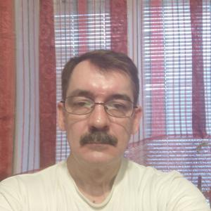 Олег, 56 лет, Казань