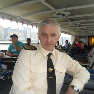 Александр, 54 года, Омск