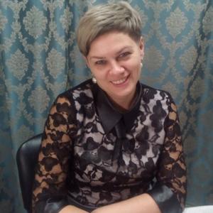 Девушки в Черногорске: Oxana Ermokhina, 45 - ищет парня из Черногорска