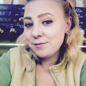 Девушки в Бийске: Алёночка Андреевна, 33 - ищет парня из Бийска
