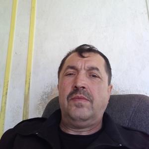 Богдан, 54 года, Саратов