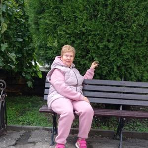Марина, 68 лет, Москва