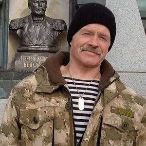 Парни в Владивостоке: Андрей, 55 - ищет девушку из Владивостока