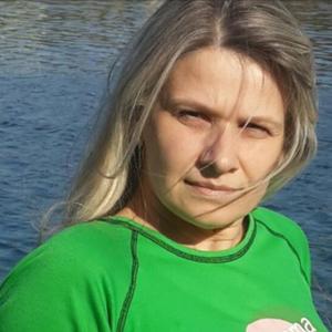 Девушки в Таганроге: Элина, 52 - ищет парня из Таганрога