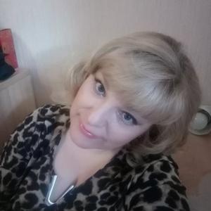 Девушки в Челябинске: Наталья, 55 - ищет парня из Челябинска