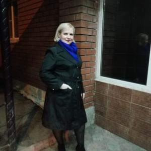 Девушки в Челябинске: Нина, 45 - ищет парня из Челябинска