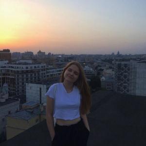 Девушки в Екатеринбурге: Аня, 22 - ищет парня из Екатеринбурга