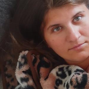 Девушки в Кемерово: Полина, 34 - ищет парня из Кемерово