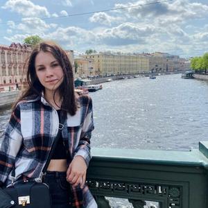 Девушки в Санкт-Петербурге: Татьяна, 24 - ищет парня из Санкт-Петербурга