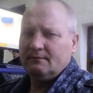 Юрий, 57 лет, Сургут