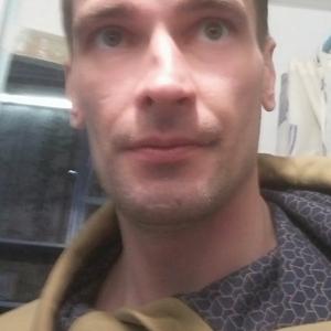 Парни в Саяногорске: Андрей, 39 - ищет девушку из Саяногорска