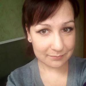 Девушки в Саратове: Наташа, 35 - ищет парня из Саратова