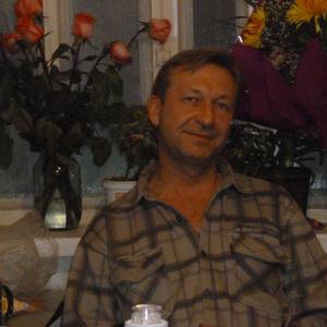 Парни в Волгограде: Андрей, 53 - ищет девушку из Волгограда