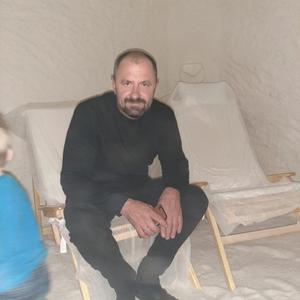 Парни в Чистополе (Татарстан): Махмут, 44 - ищет девушку из Чистополя (Татарстан)