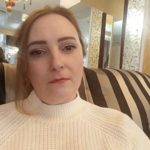 Девушки в Новокузнецке: Olesechka, 38 - ищет парня из Новокузнецка