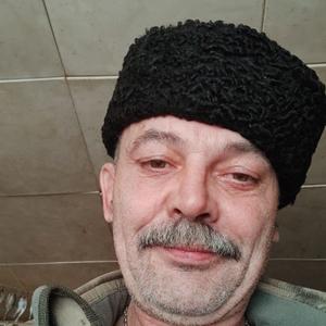 Александр, 55 лет, Волгоград