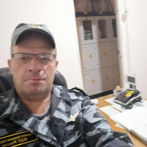 Олег, 56 лет, Белогорск