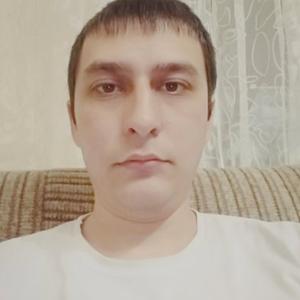 Александр, 29 лет, Саратов
