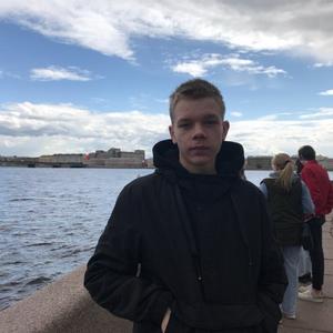 Парни в Волгограде: Егор, 18 - ищет девушку из Волгограда