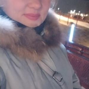Девушки в Нижний Новгороде: Елена, 32 - ищет парня из Нижний Новгорода
