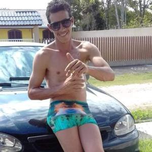 Девушки в Curitiba: Jefferson, 38 - ищет парня из Curitiba