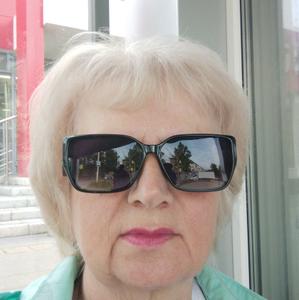 Девушки в Омске: Валентина, 61 - ищет парня из Омска