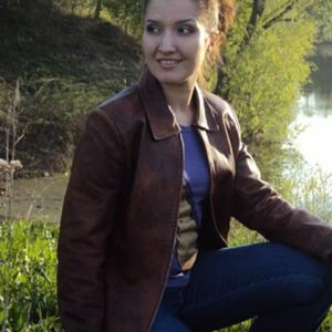 Девушки в Новосибирске: Есения, 44 - ищет парня из Новосибирска