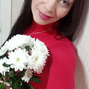 Девушки в Вологде: Оленька, 43 - ищет парня из Вологды