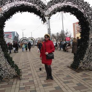 Девушки в Омске: Ксения, 52 - ищет парня из Омска