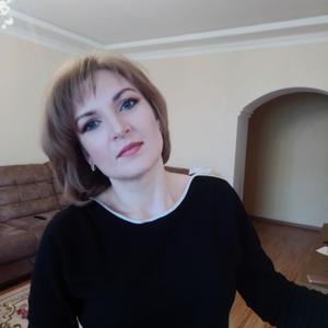 Девушки в Обнинске: Ирина, 39 - ищет парня из Обнинска