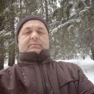 Парни в Ижевске: Комил, 52 - ищет девушку из Ижевска