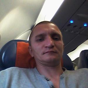 Сергей, 47 лет, Холмская