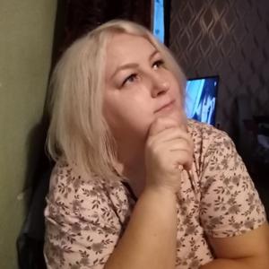 Девушки в Петрозаводске: Светлана, 48 - ищет парня из Петрозаводска