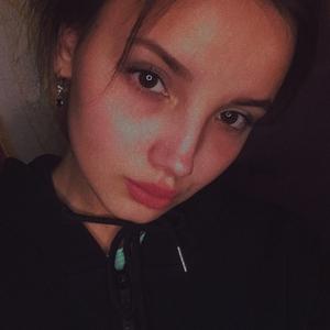 Девушки в Владивостоке: Алина, 23 - ищет парня из Владивостока