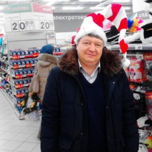 Парни в Среднеуральске: Валентин, 57 - ищет девушку из Среднеуральска