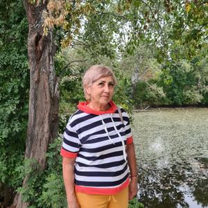 Девушки в Краснодаре (Краснодарский край): Валентина, 64 - ищет парня из Краснодара (Краснодарский край)